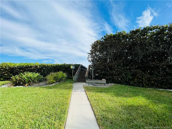 $3,500 | 9900 South Ocean Drive, Unit 810, Jensen Beach, FL 34957