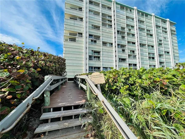 $3,500 | 9900 South Ocean Drive, Unit 810, Jensen Beach, FL 34957