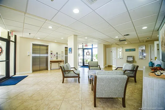 $4,500 | 9900 South Ocean Drive, Unit 810, Jensen Beach, FL 34957