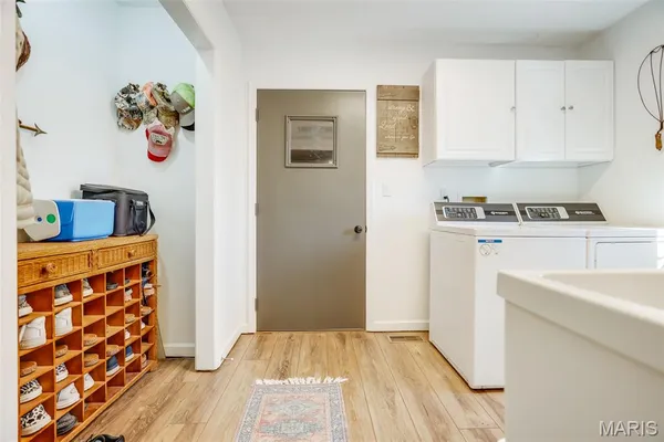 $300,000 | 514 North West Street, Raymond, IL 62560