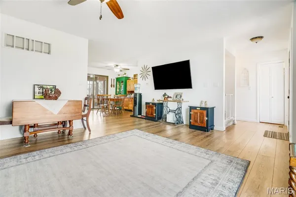 $300,000 | 514 North West Street, Raymond, IL 62560