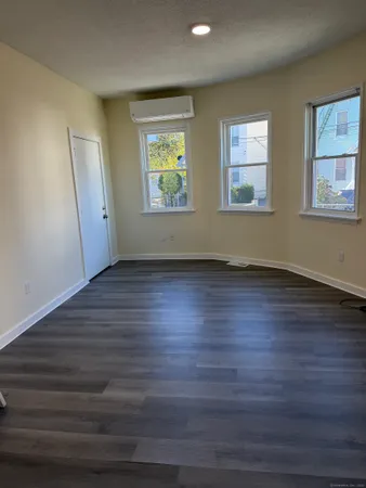 $1,950 | 13 Lines Street, New Haven, CT 06519