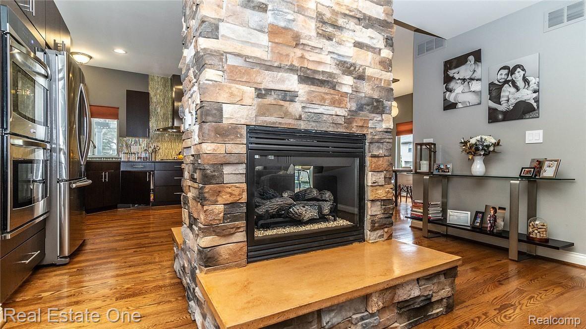 122 Woodside Road Royal Oak, MI 48073 - Photo 10 of 56 00__27.jpg