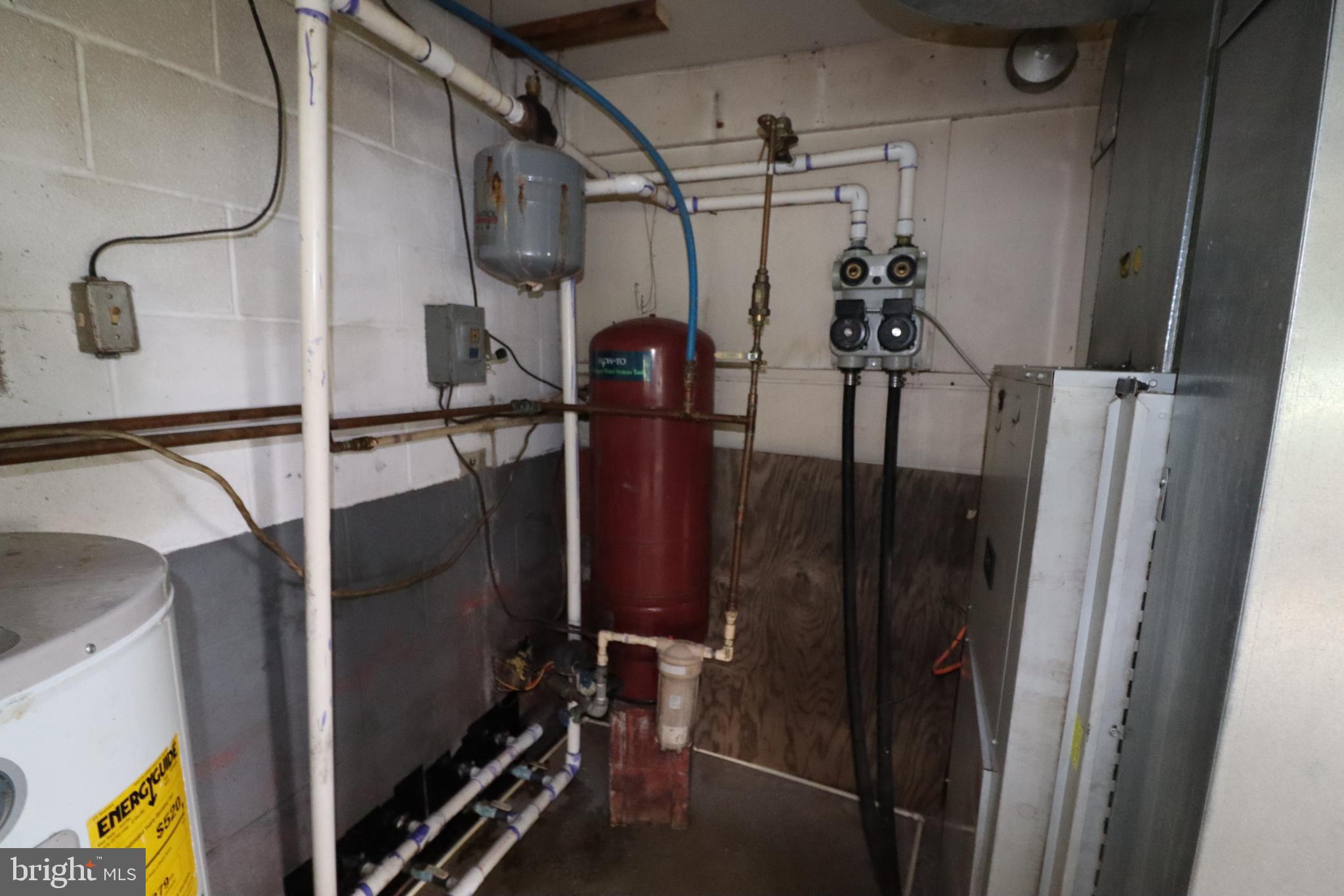 49 Valley View Drive Hanover, PA 17331 - Photo 59 of 64 a view of walk in closet