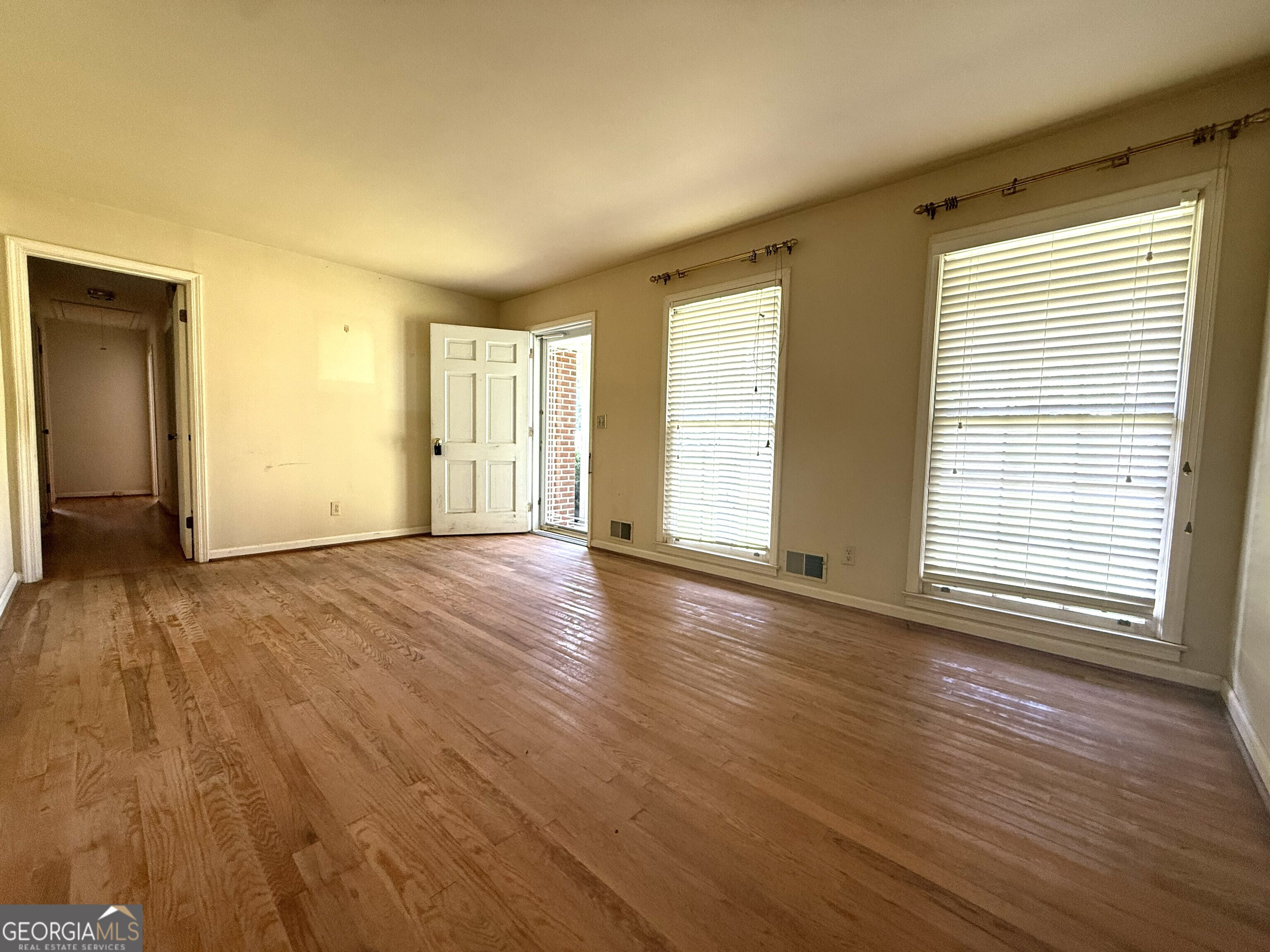401 Edwards Street Elberton, GA 30635 - Photo 4 of 13