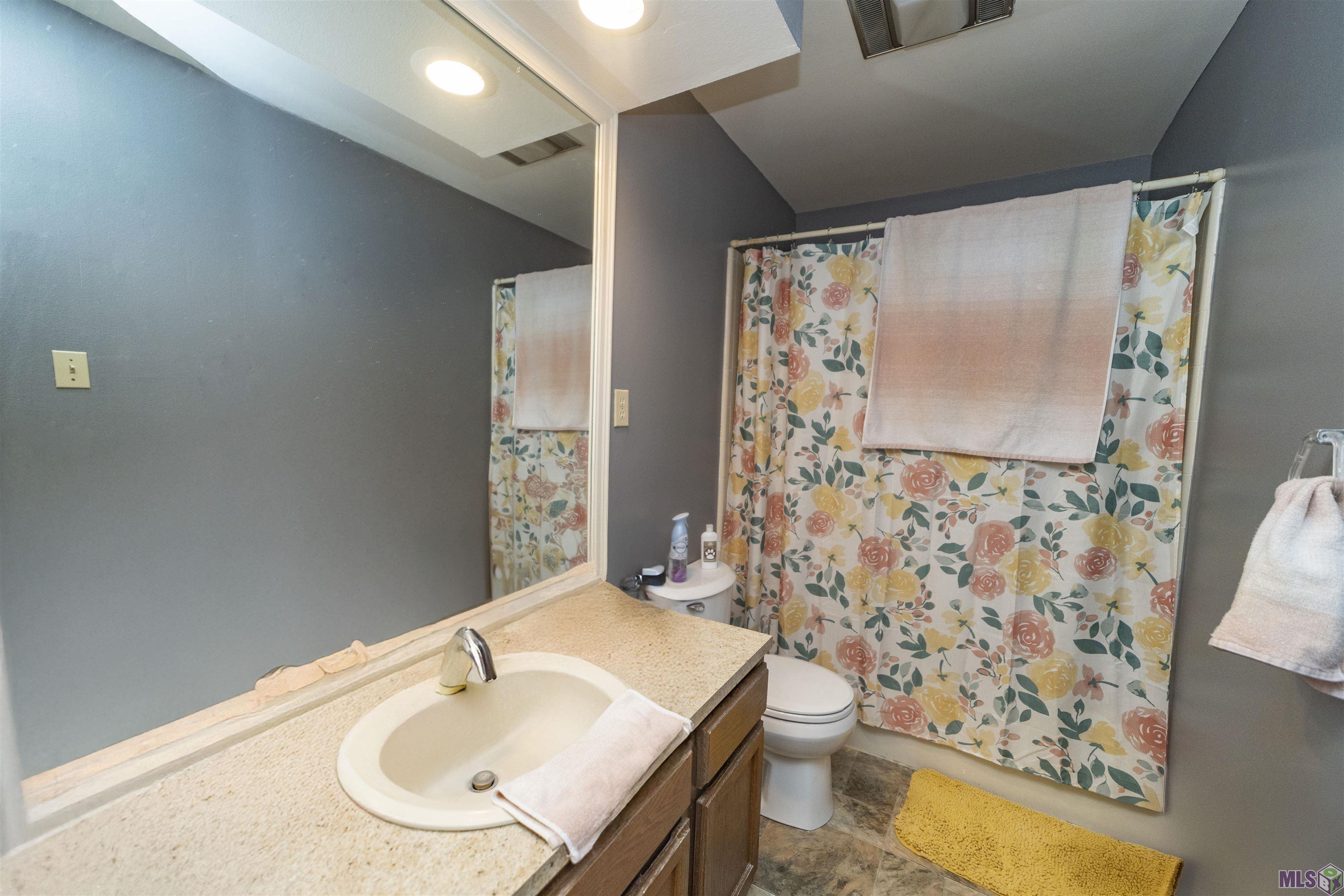 5648 Riverstone Drive Baton Rouge, LA 70820 - Photo 3 of 12