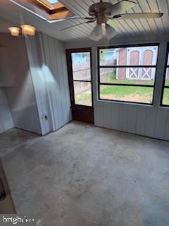 41 Fleming Street Newark, DE 19713 - Photo 11 of 13 an empty room with a window