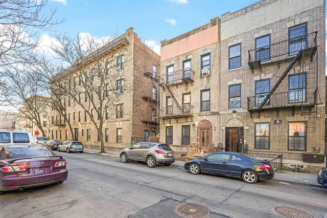 $290,000 | 2146 Cortelyou Road, Unit 1R | Flatbush