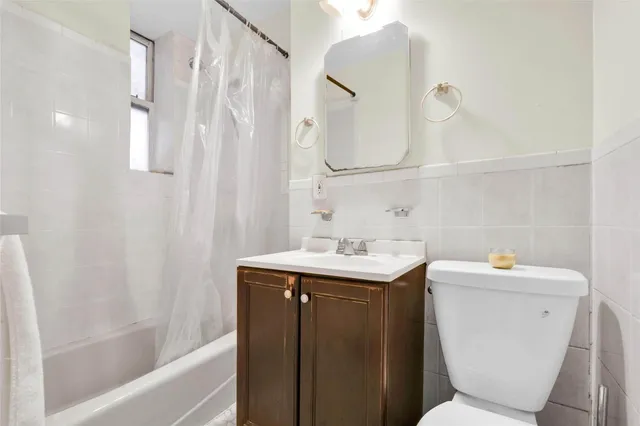 $290,000 | 2146 Cortelyou Road, Unit 1R | Flatbush