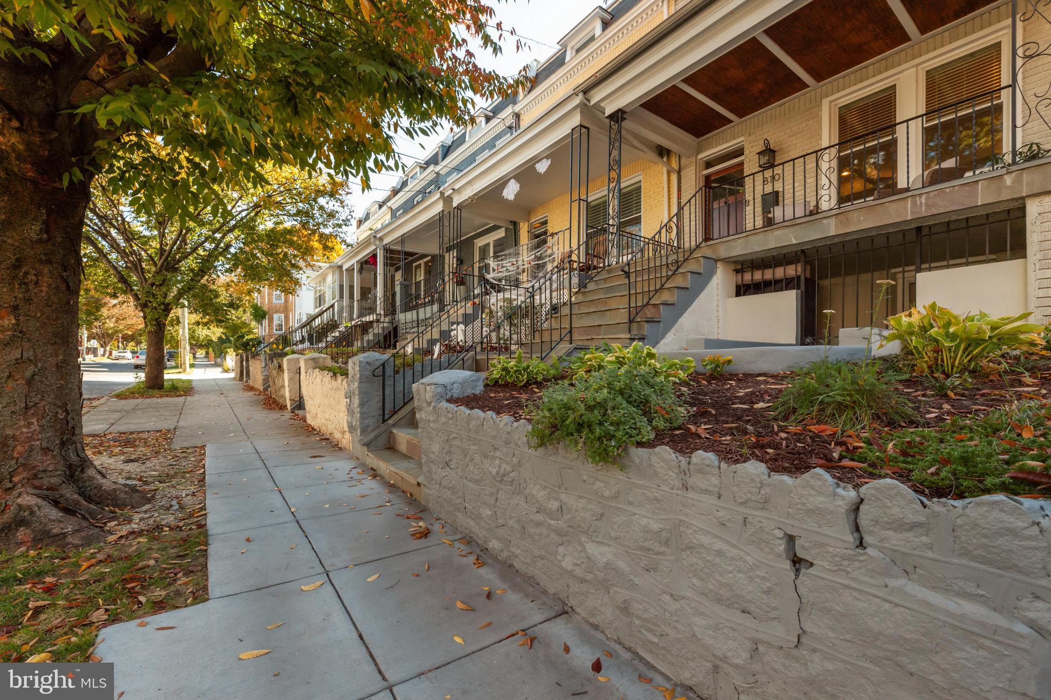 810 Decatur Street Northwest Washington, DC 20011 - Photo 3 of 58