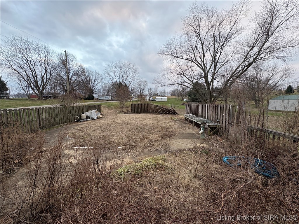 10335 South Bixler Road Pekin, IN 47165 - Photo 13 of 26