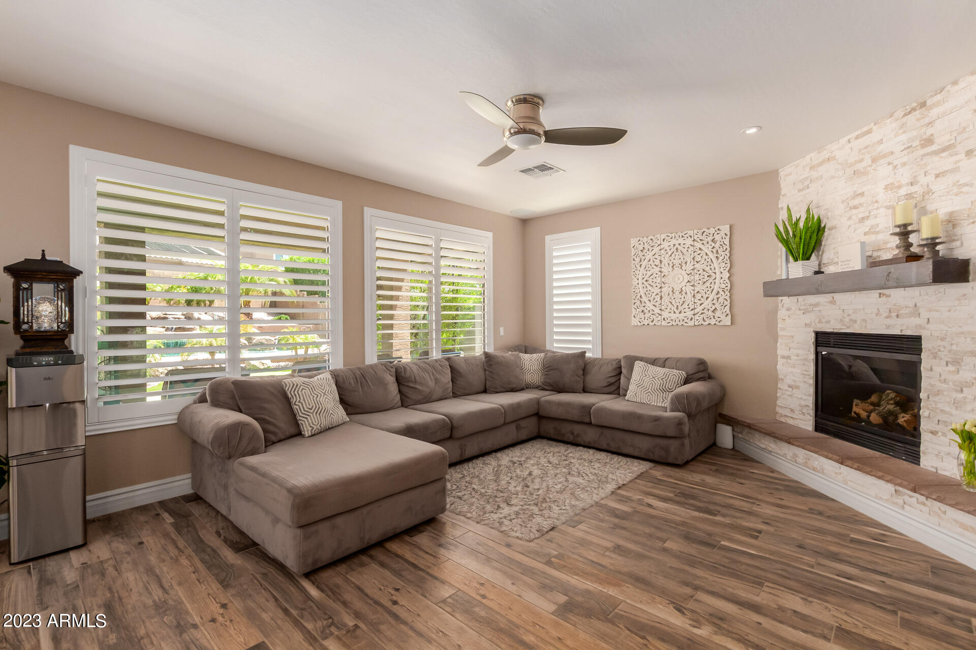 3416 West Montello Road Phoenix, AZ 85086 - Photo 13 of 71 13-Montello