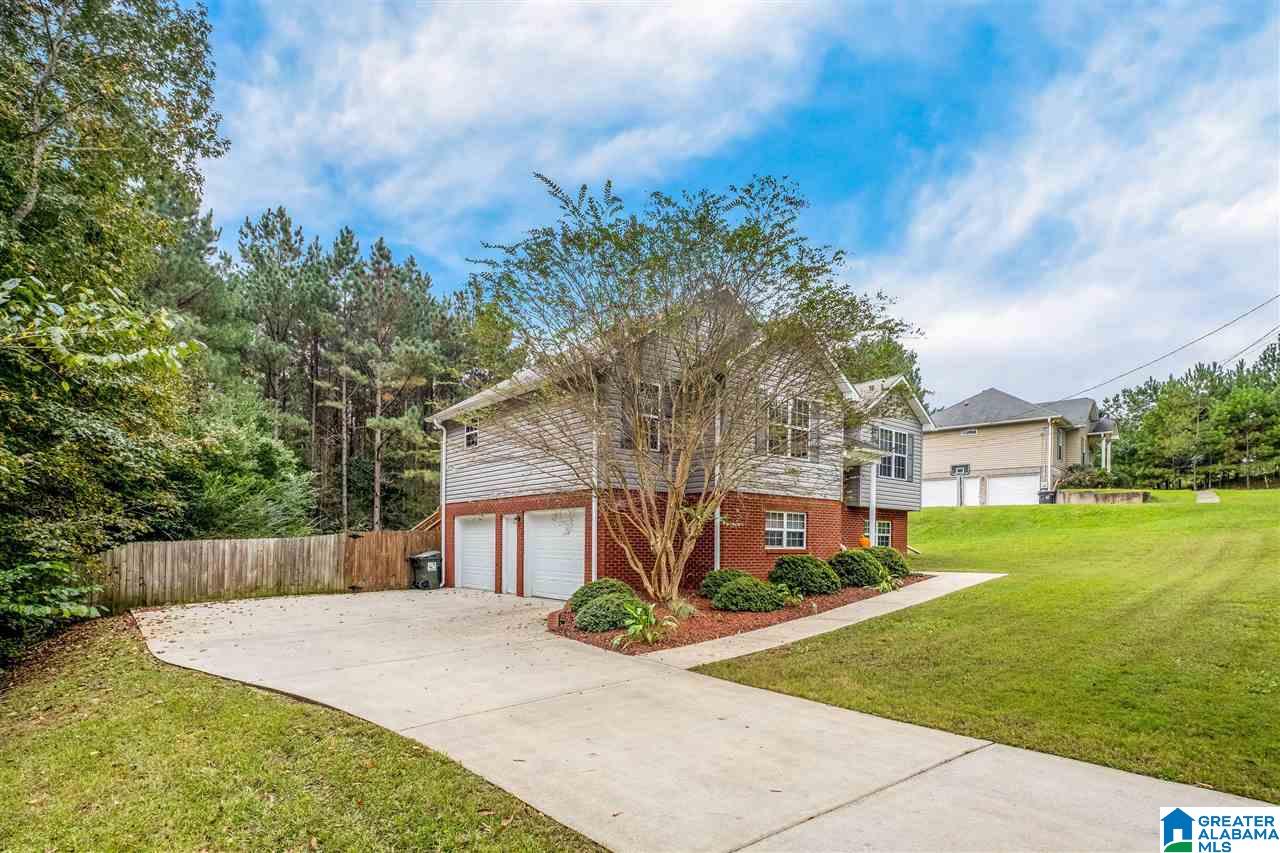 703 Isbell Road Odenville, AL 35120 - Photo 3 of 21