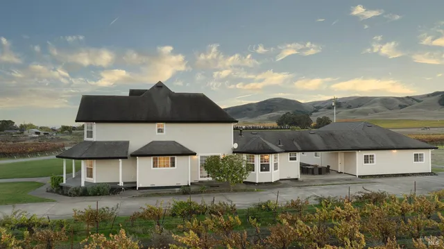 $2,999,998 | 22033 Bonness Road, Sonoma, CA 95476