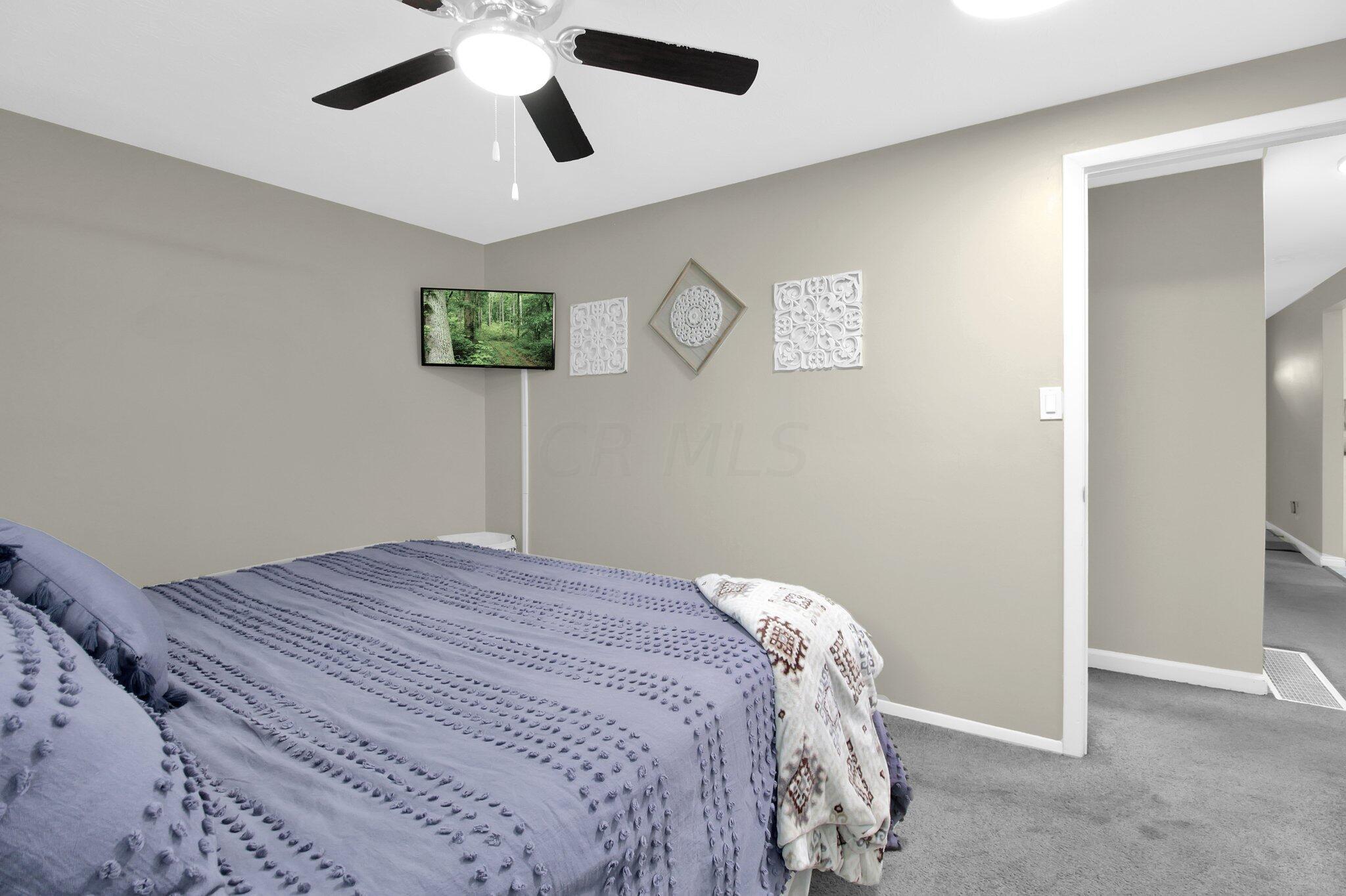 1853 Brookfield Road Columbus, OH 43229 - Photo 14 of 25 14-web-or-mls-1853-brookfield-rd