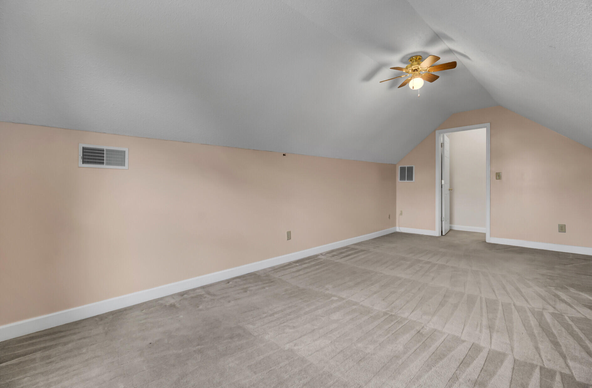 302 Lancaster Road Summerville, SC 29485 - Photo 22 of 32 Bonus Room