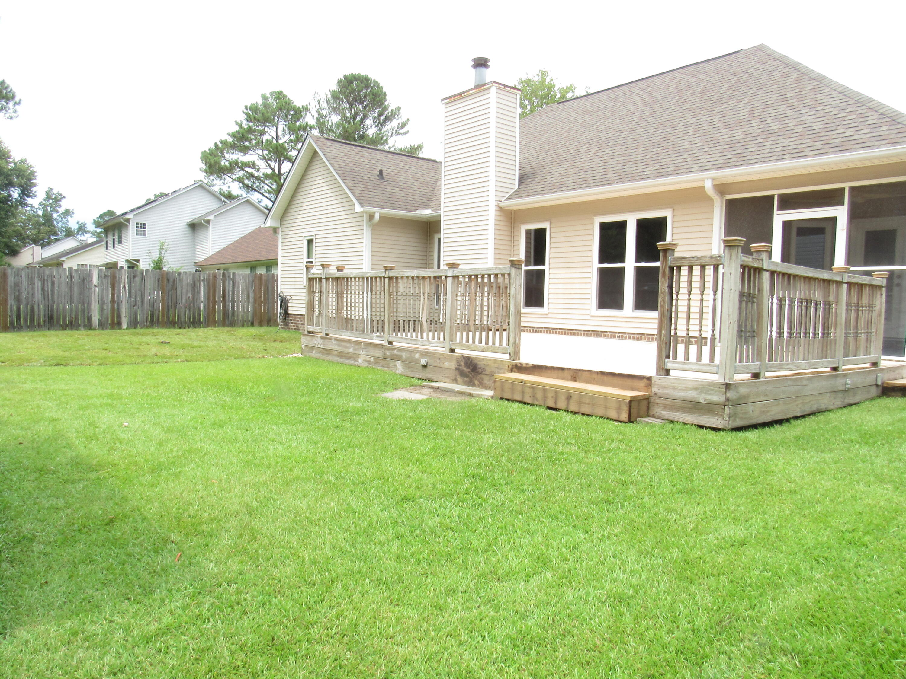 302 Lancaster Road Summerville, SC 29485 - Photo 27 of 32 Rear of Home