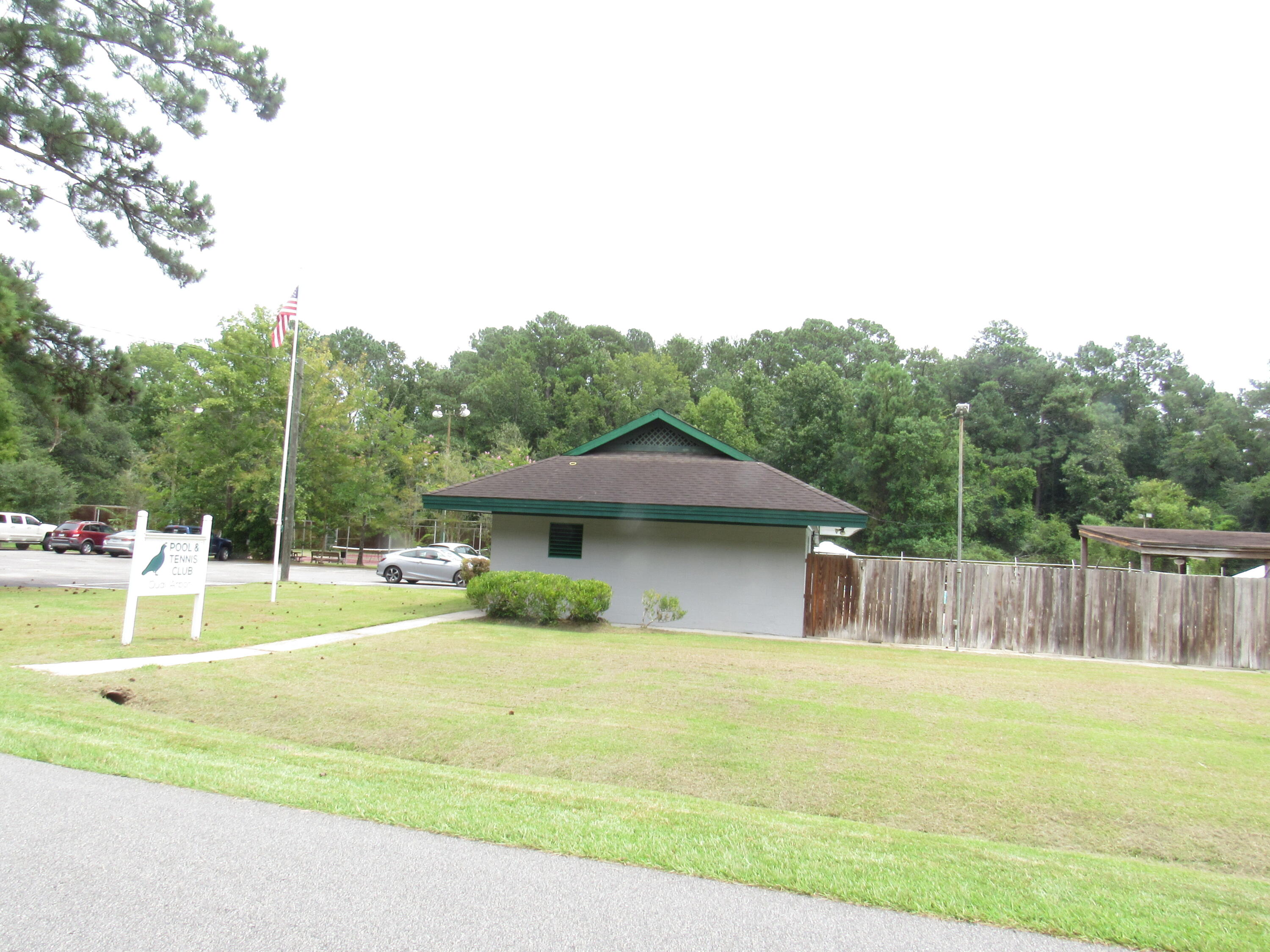 302 Lancaster Road Summerville, SC 29485 - Photo 30 of 32 Quail Arbor Pool & Tennis