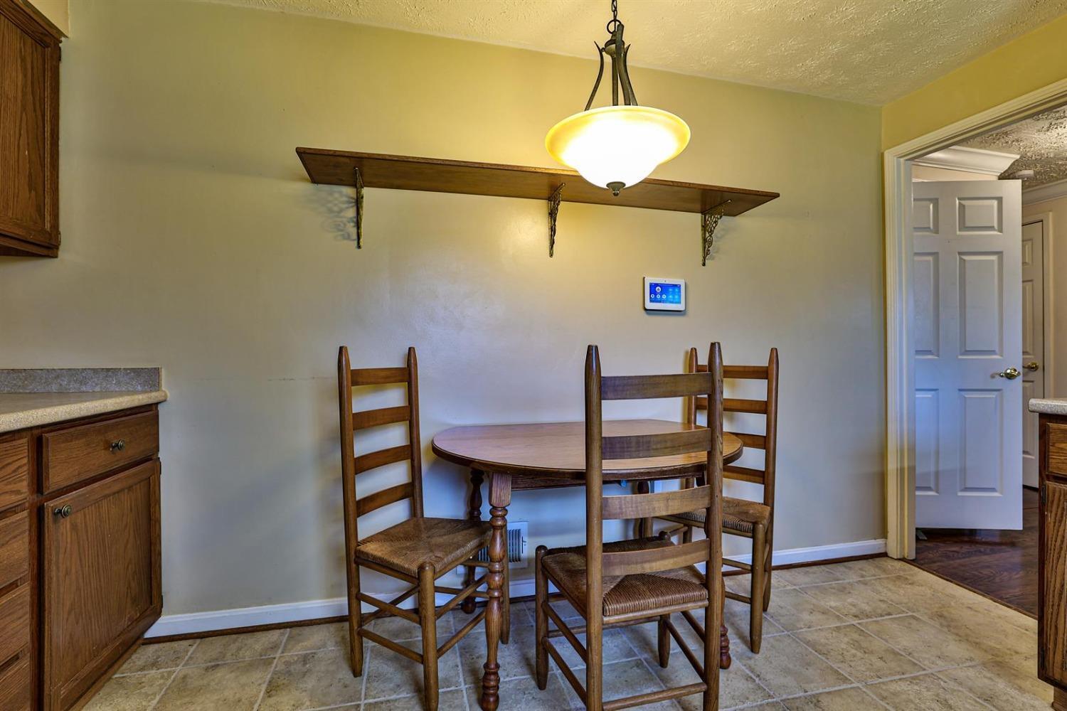 350 Compton Road Cincinnati, OH 45215 - Photo 13 of 43