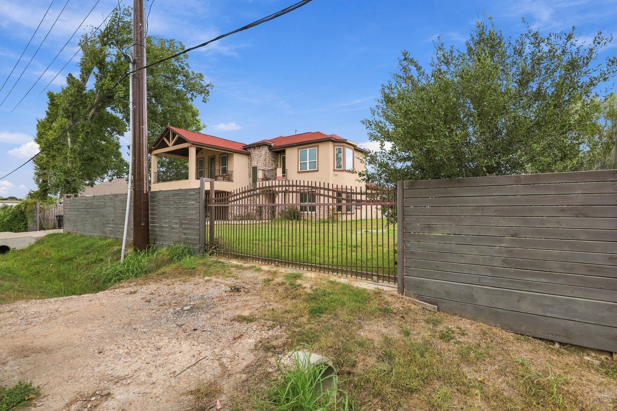 6205 Allison Road Houston, TX 77048 - Photo 3 of 30 Gallery Image 3