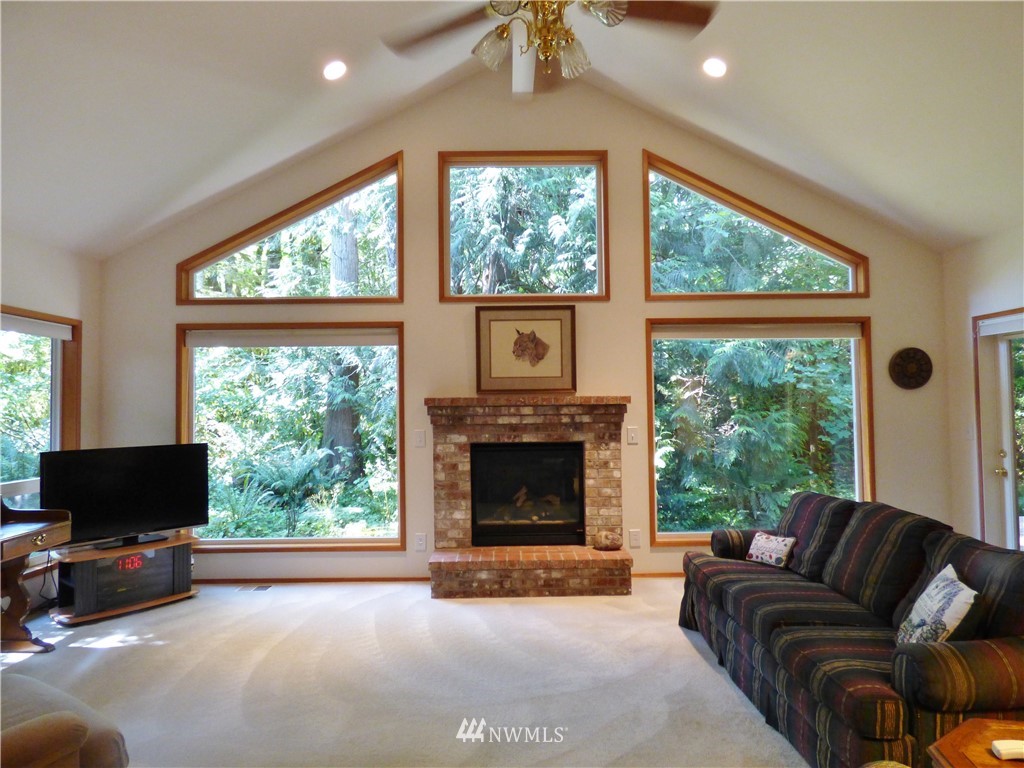 1213 Henry Boyd Road Port Angeles, WA 98362 - Photo 10 of 40 Gallery Image 10
