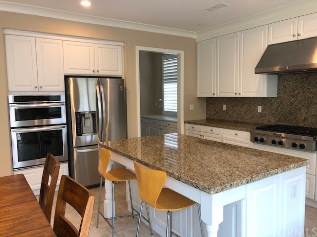 64 Elmdale Irvine, CA 92620 - Photo 3 of 28