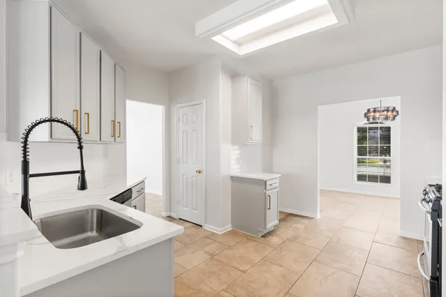 $2,300 | 2437 Aspen Dale Drive, Spring, TX 77386