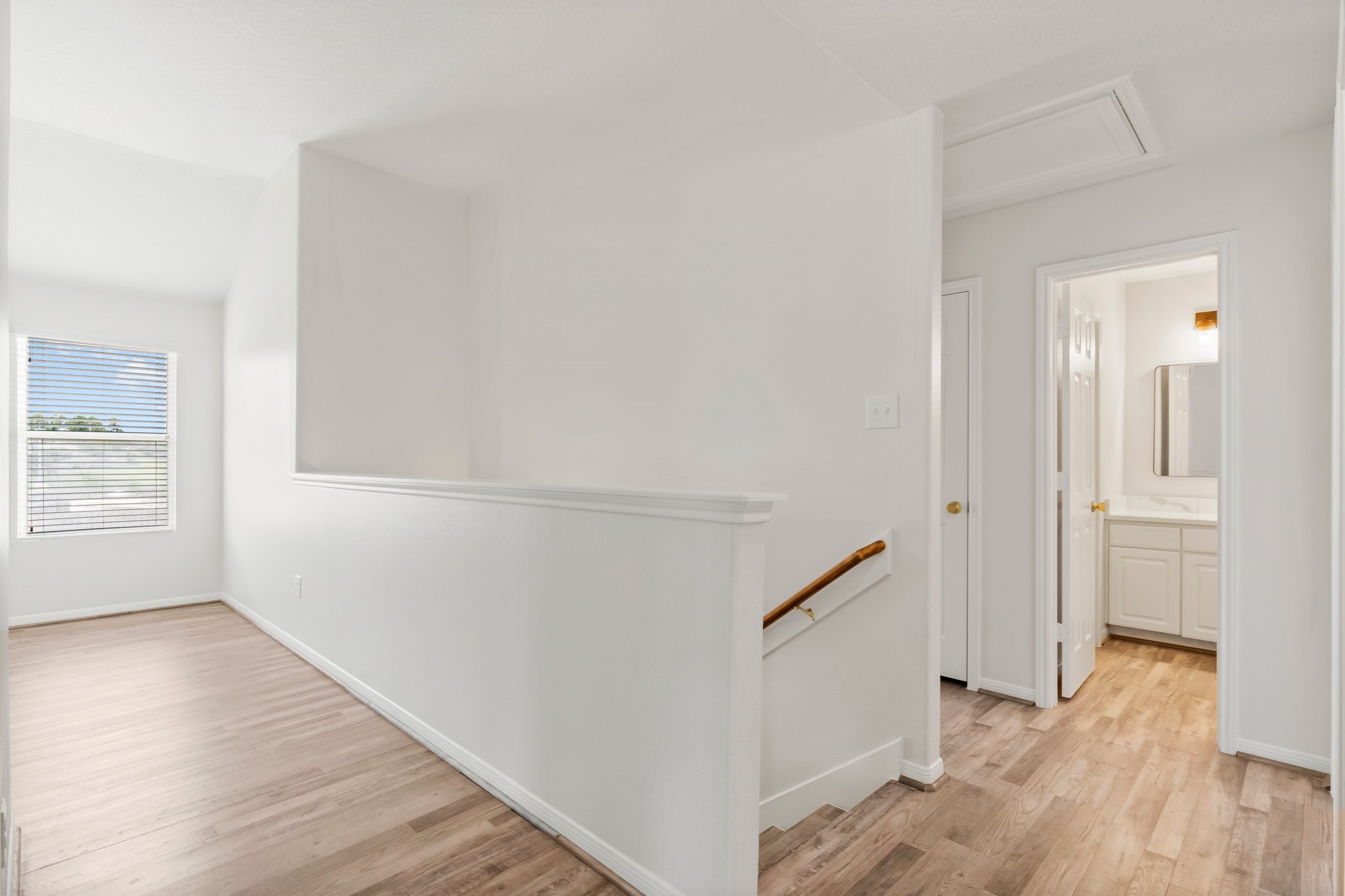 2437 Aspen Dale Drive Spring, TX 77386 - Photo 13 of 37 2nd Floor