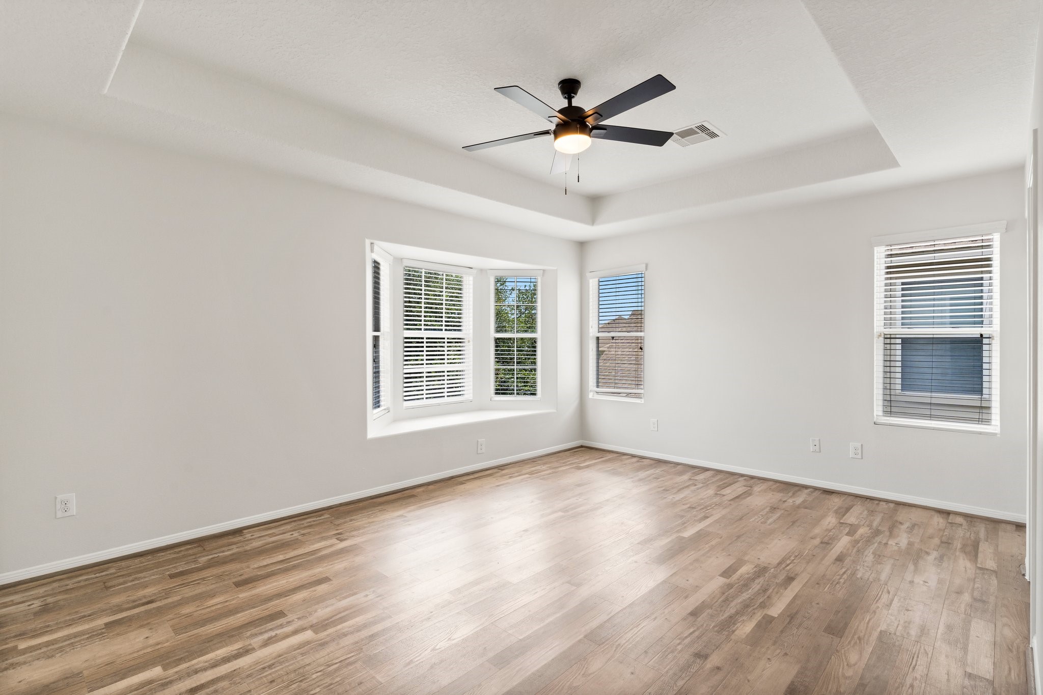 2437 Aspen Dale Drive Spring, TX 77386 - Photo 20 of 37 Primary Bedroom