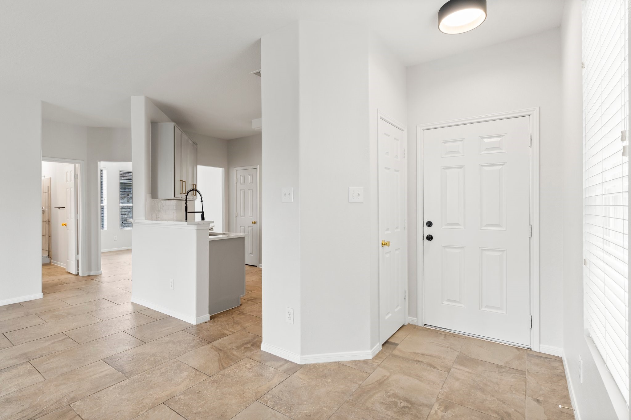 2437 Aspen Dale Drive Spring, TX 77386 - Photo 7 of 37 View of Entry from Living Space