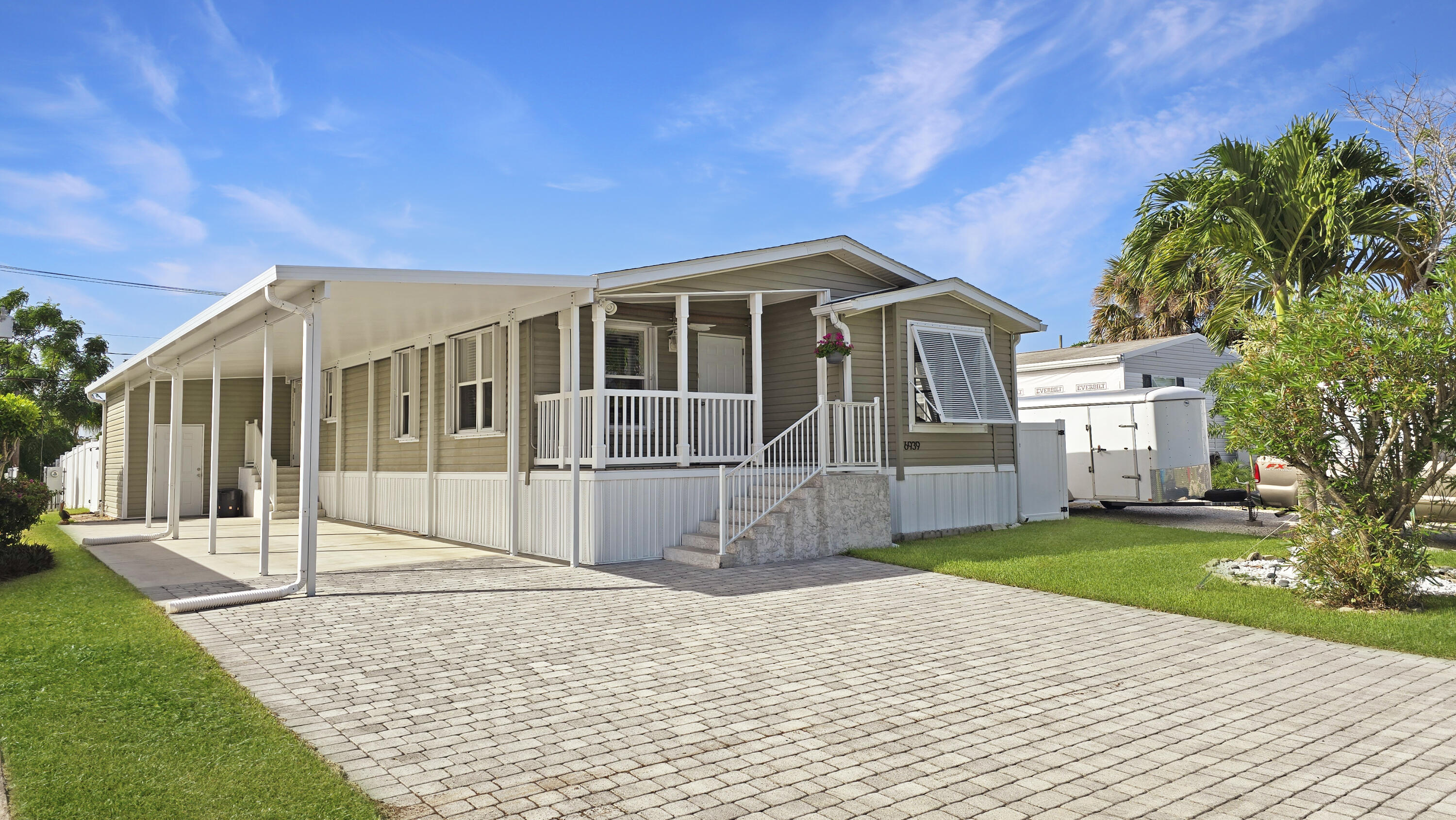 6939 Southeast Ridgeway Terrace Hobe Sound, FL 33455 - Photo 1 of 68 Welcome Home