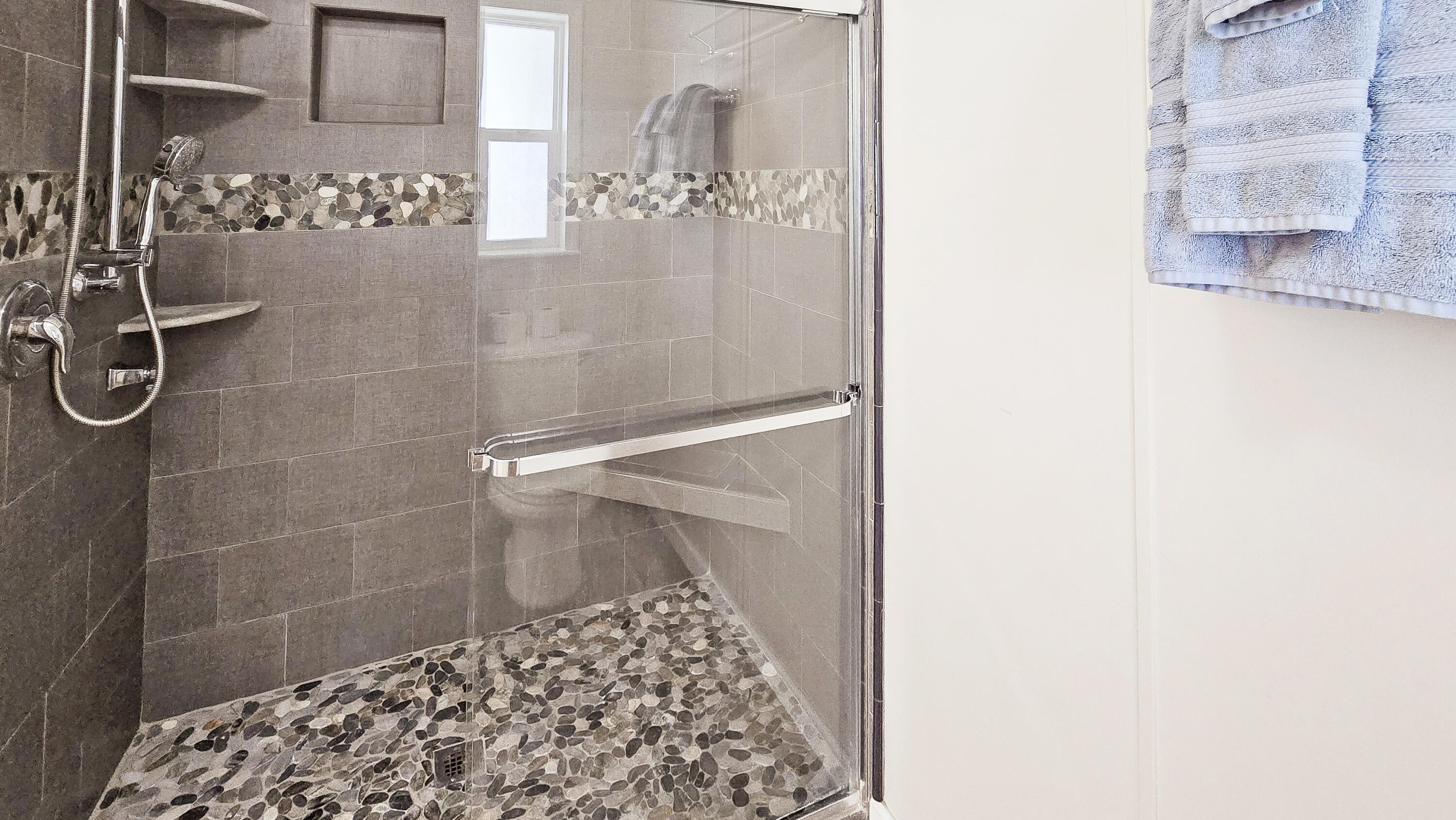 6939 Southeast Ridgeway Terrace Hobe Sound, FL 33455 - Photo 21 of 68 primary shower