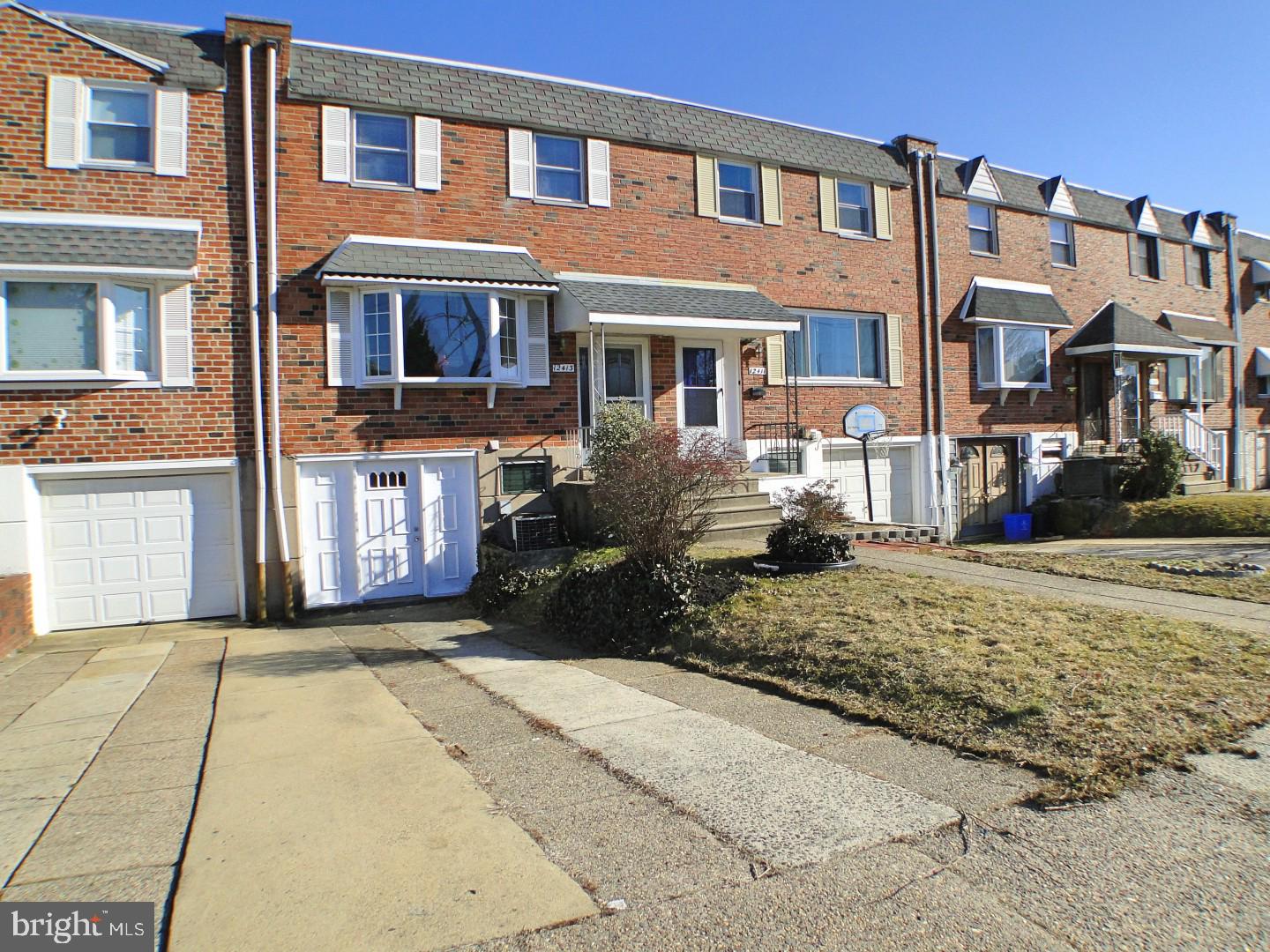 12413 Medford Road Philadelphia, PA 19154 - Photo 2 of 32