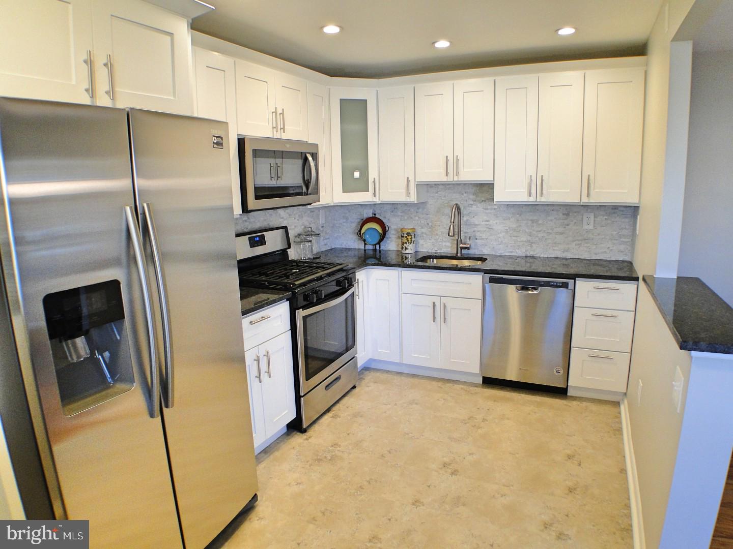 12413 Medford Road Philadelphia, PA 19154 - Photo 14 of 32