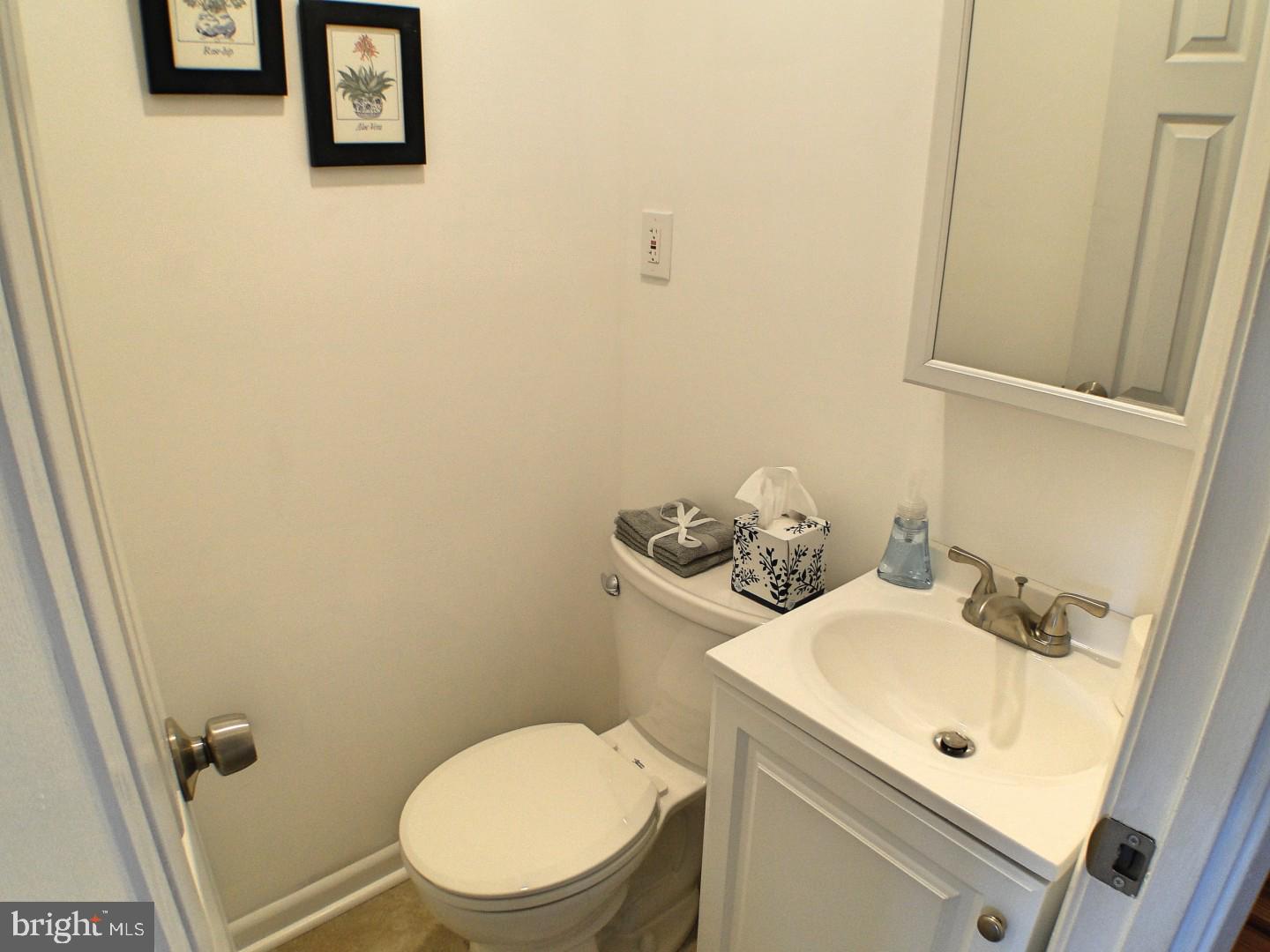 12413 Medford Road Philadelphia, PA 19154 - Photo 15 of 32