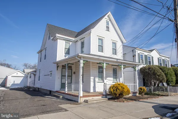 $2,650 | 131 Bridgeboro Street, Riverside, NJ 08075