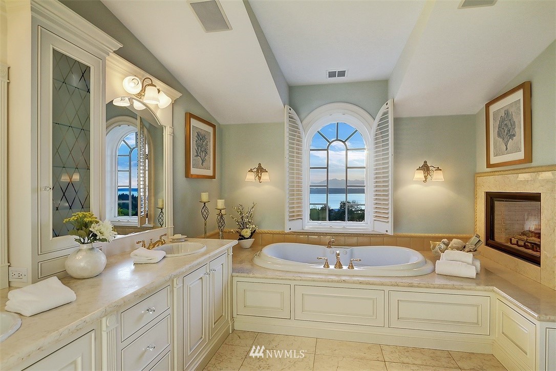 18302 Ridgefield Road Northwest Shoreline, WA 98177 - Photo 17 of 40 Gallery Image 17