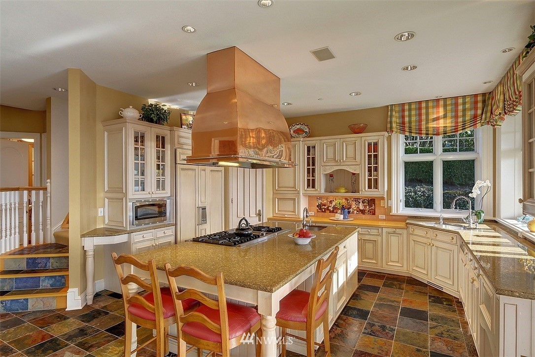 18302 Ridgefield Road Northwest Shoreline, WA 98177 - Photo 24 of 40 Gallery Image 24