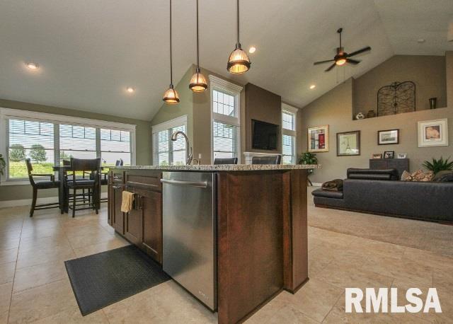 6493 Fairhaven Road Davenport, IA 52807 - Photo 8 of 24 Gallery Image 8