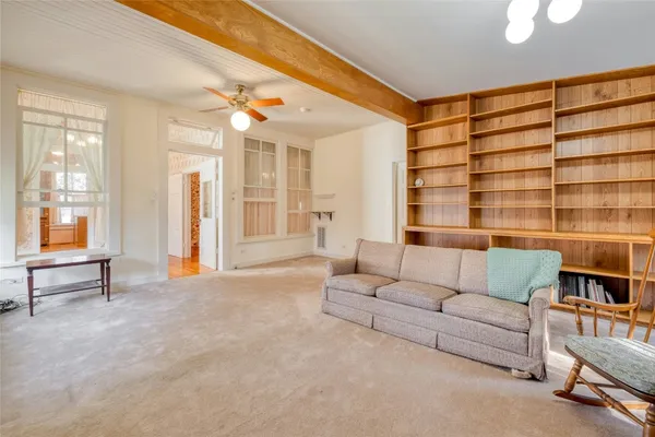 $1,249,000 | 541 North Main Street, La Grange, TX 78945