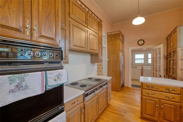 $1,249,000 | 541 North Main Street, La Grange, TX 78945