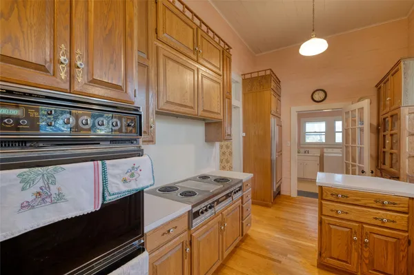 $1,249,000 | 541 North Main Street, La Grange, TX 78945