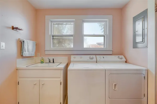 $1,249,000 | 541 North Main Street, La Grange, TX 78945