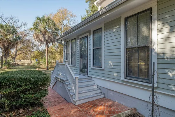 $1,249,000 | 541 North Main Street, La Grange, TX 78945