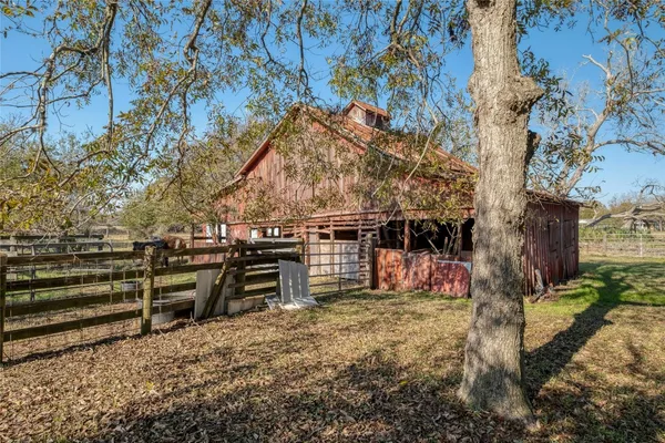 $1,249,000 | 541 North Main Street, La Grange, TX 78945