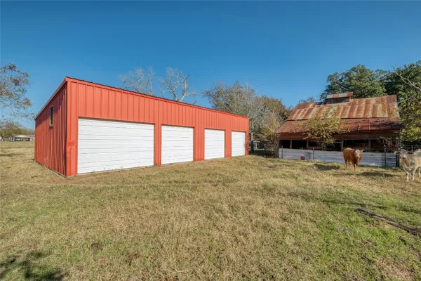$1,249,000 | 541 North Main Street, La Grange, TX 78945