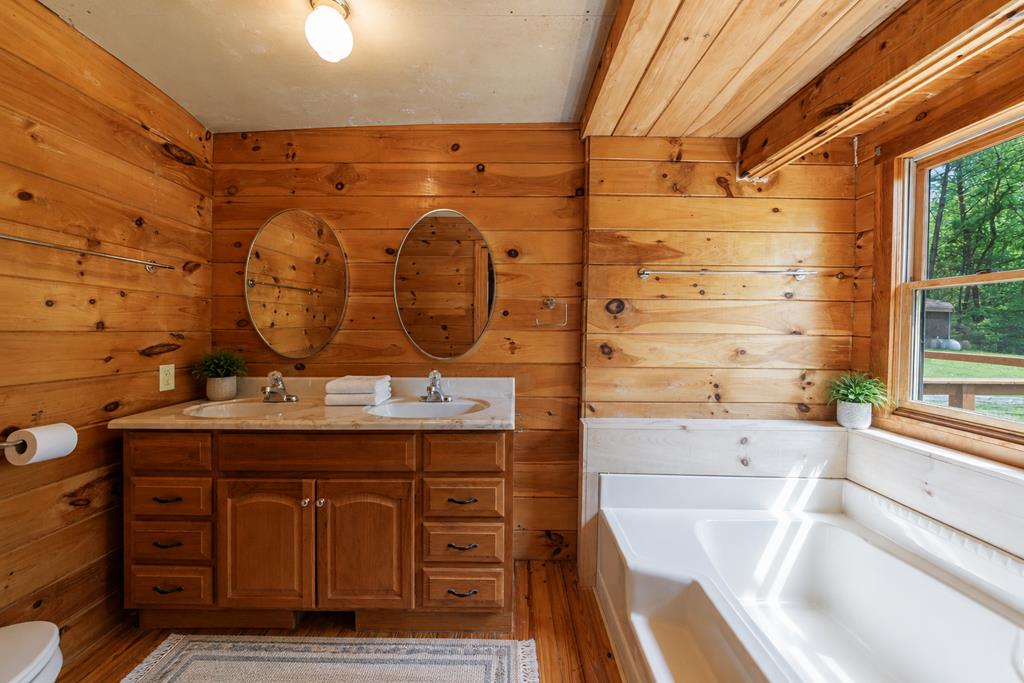 1881 John Smith Road East Blairsville, GA 30512 - Photo 8 of 65
