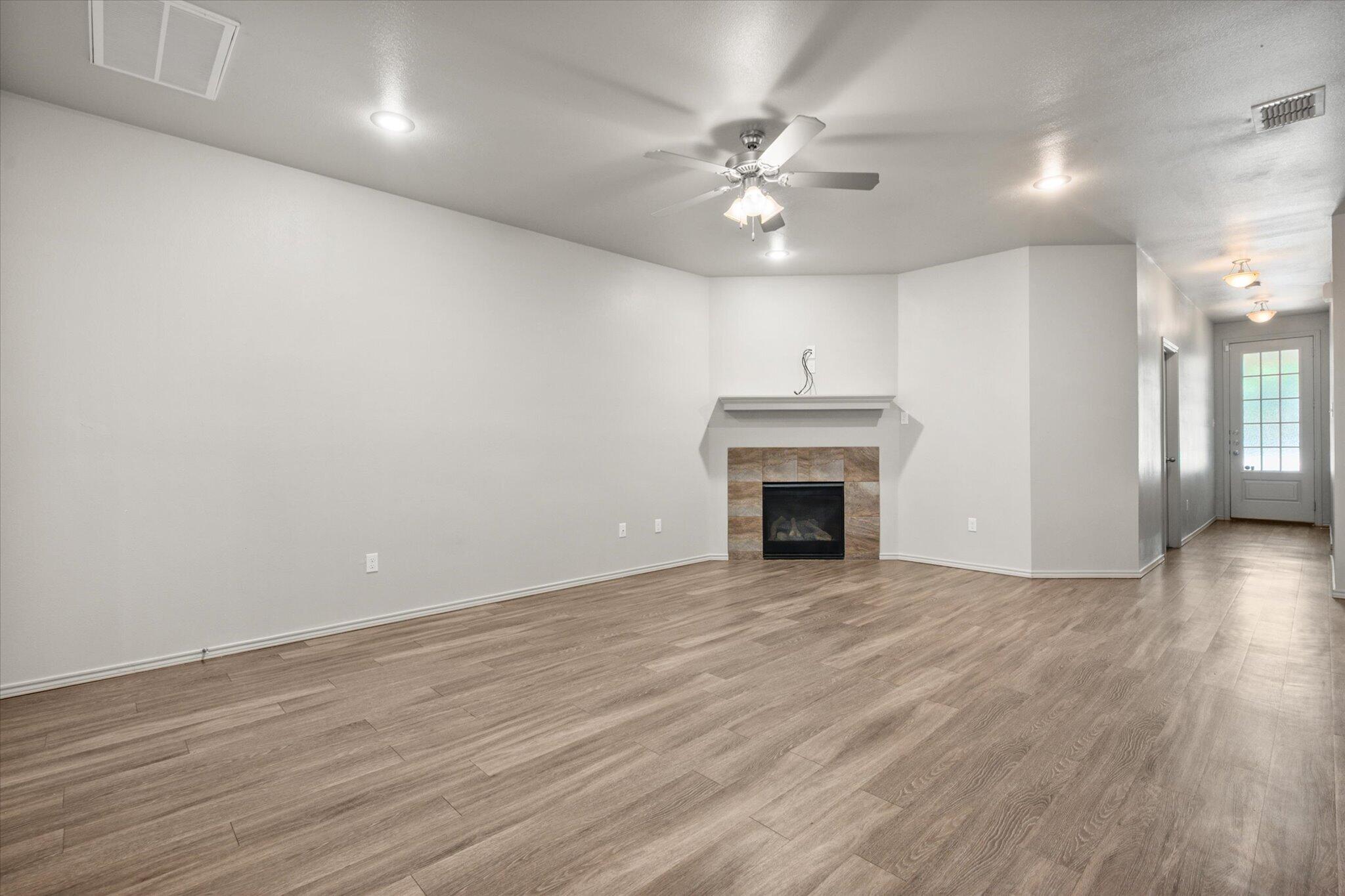 2119 10th Street Lubbock, TX 79401 - Photo 4 of 27 10-2119 10th St6042