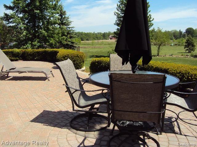 22650 Armada Center Road Armada, MI 48005 - Photo 7 of 68 DSC02449.jpg