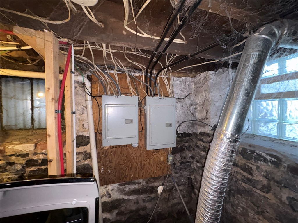 183 Wellington Avenue Rochester, NY 14611 - Photo 35 of 36